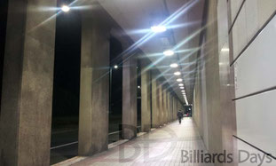 この場所の正式名称はなんだろう。「政策研究大学院大学・横」かな