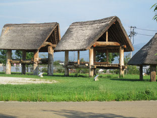 掘立柱建築物