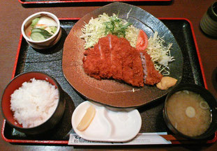 　花園特産黒豚のロースカツ定食