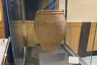 縄文時代中期　樽型土器