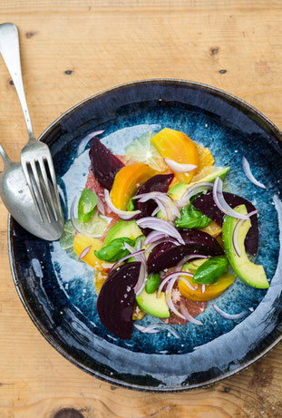 Kochstudio Bilou Baked Beetroot, Avocado & Citrus Salad