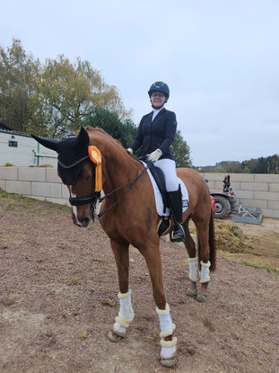 Lisa Meisberger mit Fantastia 48 (Foto: Familie Meisberger)