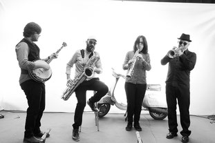 Ein "Instrumental" = Musik ohne Gesang (Foto: The Dixie Monsters (Markina))