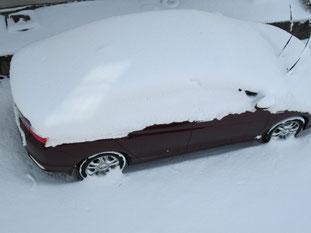 Miyukiさんの車、雪の中