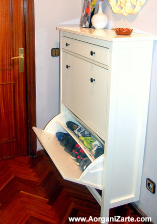 Zapatero para ordenar los zapatos al llegar a casa - www.AorganiZarte.com
