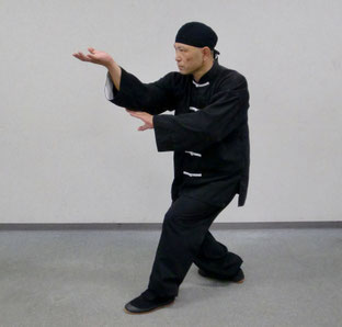 通背拳・鶴形勢