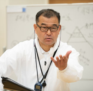 切磋琢磨塾　塾長・外山弘明