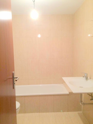 Badezimmer mit Badewanne