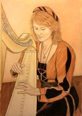 Portrait Musiker Harfenspielerin Pastellkreide Zeichnung Kunst Heike Lüders Selbstportrait