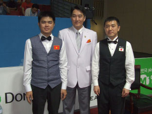 左はファイナルの相手、グエン選手（ベトナム）