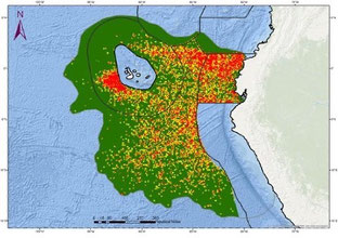 Räumliche Verteilung der Fangwerte (rot ist hoch, grün ist niedrig) für Ecuadors Thunfisch-Ringwadenflotte in ihrem gesamten Einsatzgebiet (ca. 17,2 Mio. km2) - Grafik: USFQ/Alex Hearn
