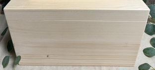Erinnerungskiste aus Holz im Rohzustand