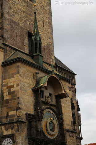 Die astronomische Aposteluhr am Rathaus schlägt zu jeder vollen Stunde.