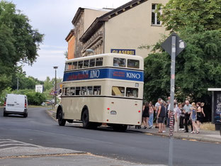 650 Jahre Altglienicke mit historischer Busrundfahrt