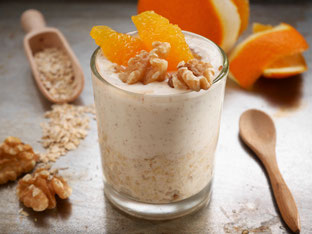 Hafermüsli mit Zimtjoghurt und Orangen