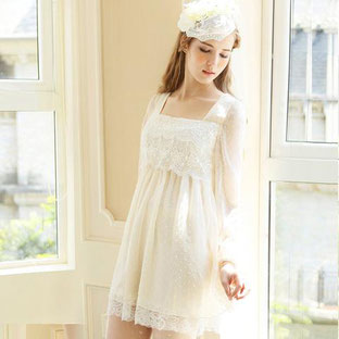 robe en tissu mousseline blanche