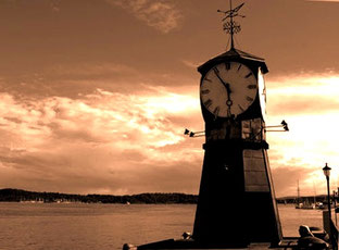 Clock-Tower an der Schiffs-Anlegestelle