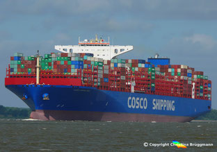 Containerschiff COSCO SHIPPING VIRGO auf der Elbe zum Erstbesuch von Hamburg, 06.07.2018