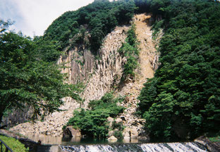 材木岩
