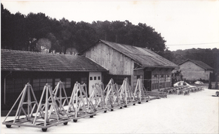 Bâtiment des ateliers des services techniques pour les chaudronniers et les ajusteurs-monteurs.