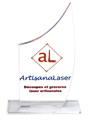 Découpe et gravures laser peintes sur verre acrylique (PMMA) 5 mm 