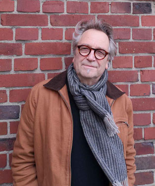 Rolf Tiemann mit Schal - Foto von A. Hinricher