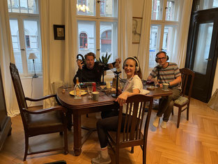 Lars-Christian Karde, Sarah von Neuburg, Andreas Piasek bei der Aufnahme in Leipzig. 