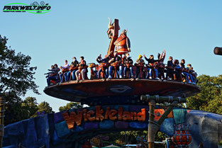 Die große Welle Discocoaster Disc o Coaster Zamperla Freizeitpark Achterbahn Freizeitpark 