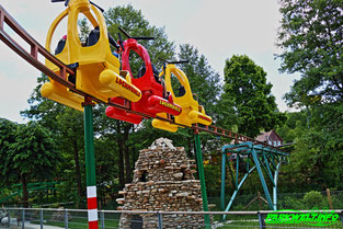 Helikopterbahn Einschienenbahn Atel Attraktionen Fahrgeschäfte Freizeitpark Lochmühle