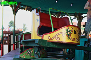 Evas Fahrt ins Paradies Schleifer Berg und Talbahn Heyn Kirmes Volksfest Historisch