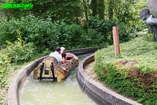 La Riviere Sauvage Log Flume Mack Rides Reverchon Wildwasser bahn Wild Wasser Walygator Grand Est Parc Freizeitpark Frankreich France Metz Attraktionen Park Plan Map Guide Anfahrt Attraktionen Fahrgeschäfte Achterbahn Coaster Info