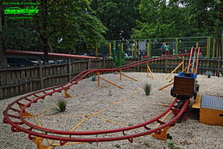 Hilly Billy Race Gerstlauer Kiddy Racer Tier Freizeitpark Thüle Friesoythe Niedersachsen Attraktionen Adresse Map Guide Park Plan Achterbahn Rollercoaster Tiere Fahrgeschäfte Infos 