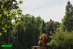 Seilbahn Skydive Sunkid Heege Inno Tier Freizeitpark Thüle Friesoythe Niedersachsen Attraktionen Adresse Map Guide Park Plan Achterbahn Rollercoaster Tiere Fahrgeschäfte Infos 