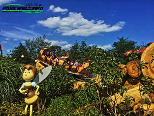 Verrückter Baum Zierer Kontiki Holiday Park plopsa Freizeitpark Attraktion