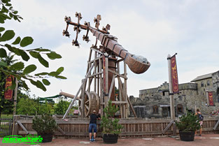 Kärnapulten Gerstlauer Sky Fly Hansa Park Freizeitpark Themepark Ostsee Sierksdorf Info Map Guide Attraktionen Fahrgeschäfte Park Plan Achterbahn