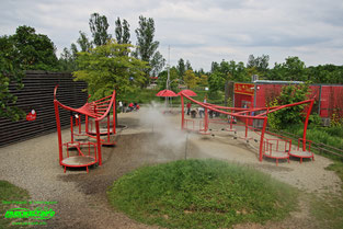 La Rosee du Desert Wasserspielplatz Spielplatz Le Parc du Petit Prince Freizeitpark Themepark Amusementpark Frankreich France kleiner prinz Attraktionen Achterbahn Show Info News Freizeit Preise Öffnungszeiten Parkplatz Anfahrt Adresse