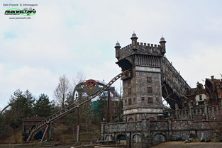 De Vliegende Hollander Fliegender Holländer Kumbak Dark Ride Water Coaster Efteling Achterbahn Rollercoaster Attraktionen Adresse Coaster Märchen Freizeitpark Themepark Resort Attraktionen Fahrgeschäfte Niederlande Holland Info Park Plan Map Guide Info