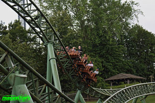 Der schwur des Kärnan Gerstlauer Infinity Hyper Coaster Rollercoaster Hansa Park Freizeitpark Themepark Ostsee Sierksdorf Info Map Guide Attraktionen Fahrgeschäfte Park Plan Achterbahn