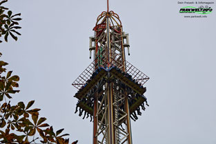 Vulcano Freefall Tower Free Fall Huss Rides Shot n Drop  Karussell  Achterbahn Freizeitland Freizeit Land Geiselwind Bayern Mölter Attraktion