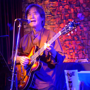 azucar guitarのホームページ - ES350Tのコピーにこだわったギター
