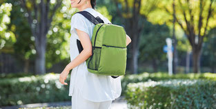 たたんで収納！軽量リュックサック
