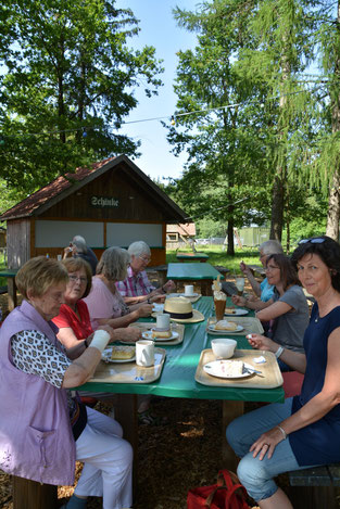 Freiwilligen-Zentrum Neusäß - Ausflug zum Sissi-Schloss und zum Dasinger Bauernmarkt 2019
