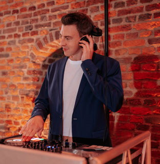 Hochzeits DJ Timo Blößer Bonn, Köln und Rhein-Sieg, Foto: https://weddings-by-aaron.de/