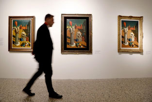 OmoGirando De Chirico a Palazzo Reale