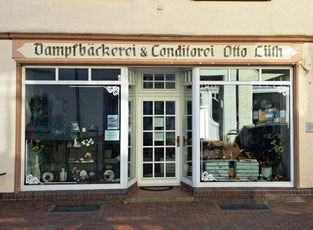 Schaufenster mit Antiquitäten