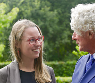 Isabelle Brandstetter met een gesprekspartner