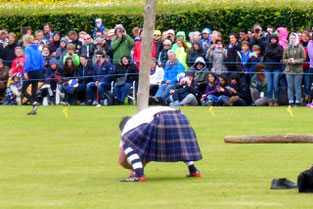 Starting the caber toss