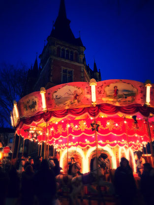 Schöne Weihnachtstage und einen guten Start ins neue Jahr!