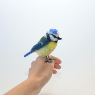Blaumeise, nadelgefilzte Blaumeise, Filzvogel, Filzskulptur Vogel, Blaumeise aus Wolle, gefilzte Blaumeise, Blaumeise gefilzt, Frühlingsdeko aus Naturmaterialien, Handgemachte Filztiere, Wollfiguren, Deko aus Wolle, Frühlingsdeko handgemacht, Filzobjekte