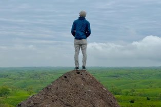 大岩の上での一人時間|内省と対話のよる森での、想い想いに過ごすひと時